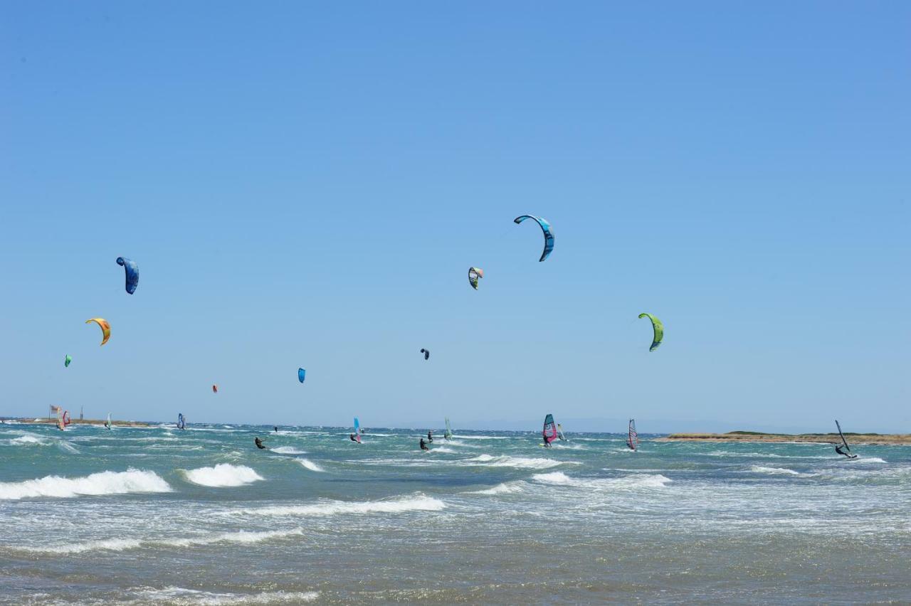 Windsurfing Seaside Apartment Artemida Exterior foto